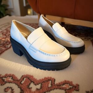 Michael Kors NWT Sz 9.5 Elegant White Leather Rocco Heeled Women's Loafers (120)
